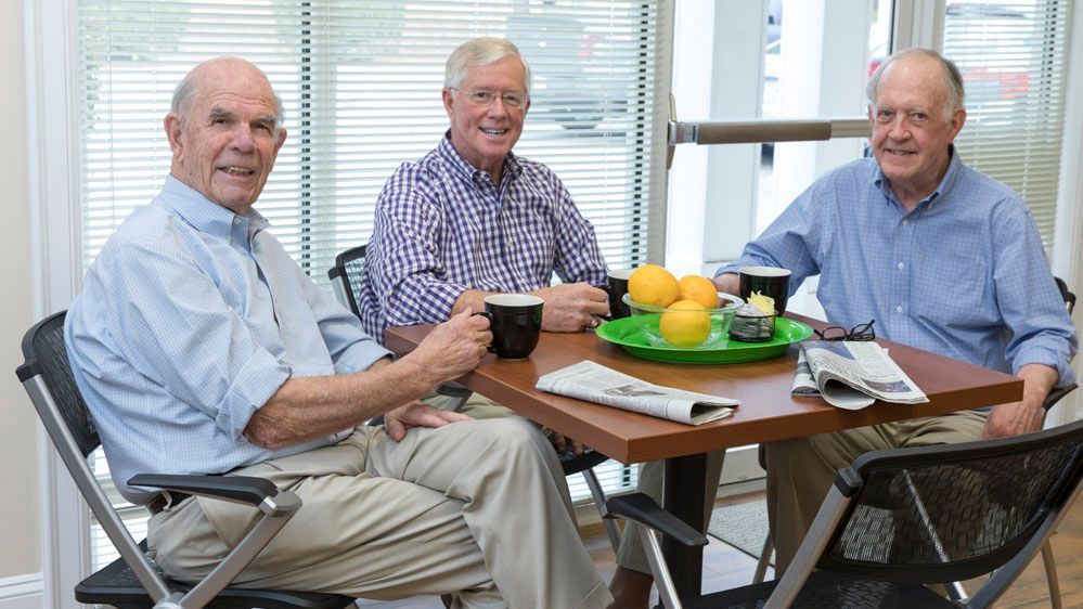 group of male friends who all had knee replacement surgery